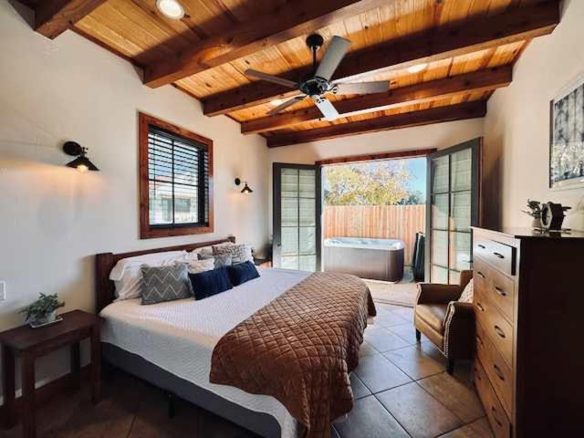 Little Dutch Cabin #1 - 12 Min To Magnolia-Baylor Bellmead Exterior photo
